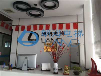 新历年第一批大货送货中...