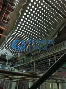 铝单板＋透光板扶梯外包现场实拍，高档商场首选！